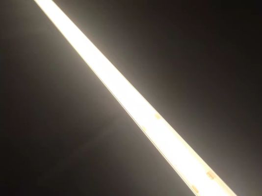 24Vパッチ ランプの管はベルト ライト ショッピング モールのオフィス アルミニウムを導いた屋内屋外の滑走路端燈を導いた