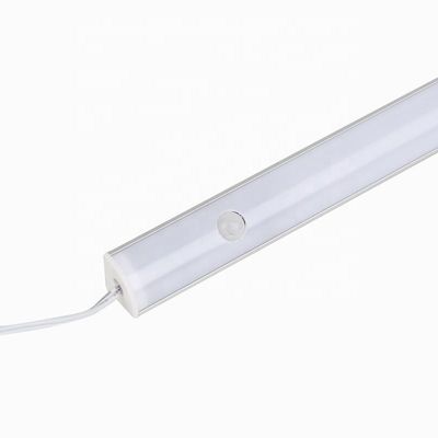 屋内12のボルトLEDライト キャビネットの内部のモーションセンサーは居間のためのライトを導いた