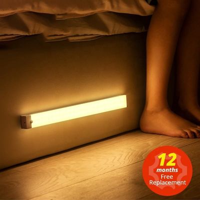 無線LEDライト キャビネットの内部のワードローブのモーションセンサーの戸棚ライトの棒
