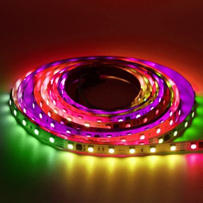 アドレス指定可能なRGBIC 5050 SMDのデジタルによって導かれる軽いストリップ60leds/Mの24vアドレス指定可能な導かれたストリップ