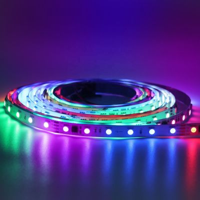 アドレス指定可能なRGBIC 5050 SMDのデジタルによって導かれる軽いストリップ60leds/Mの24vアドレス指定可能な導かれたストリップ